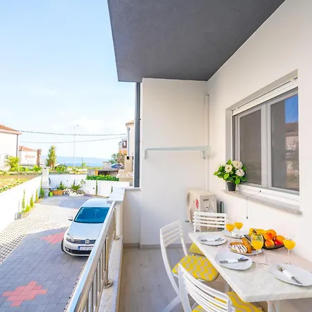 Lucius 2 By Interhome Apartamento Podstrana